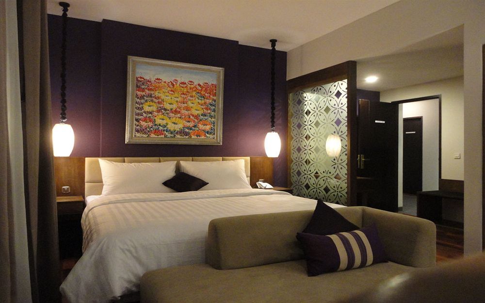 Capital O 852 The Silk At Dago Hotel Bandung Exterior foto