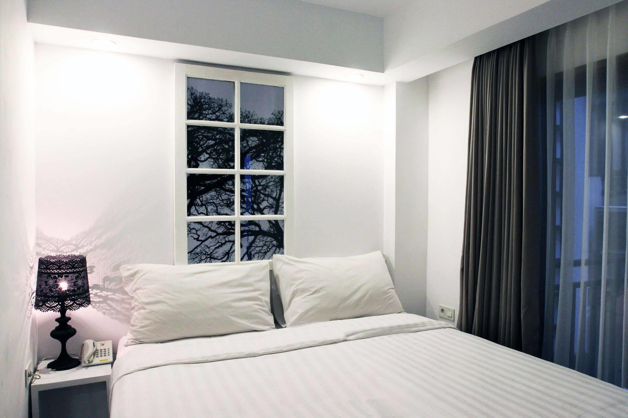 Capital O 852 The Silk At Dago Hotel Bandung Exterior foto