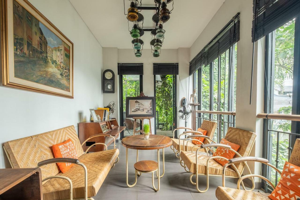 Capital O 852 The Silk At Dago Hotel Bandung Exterior foto