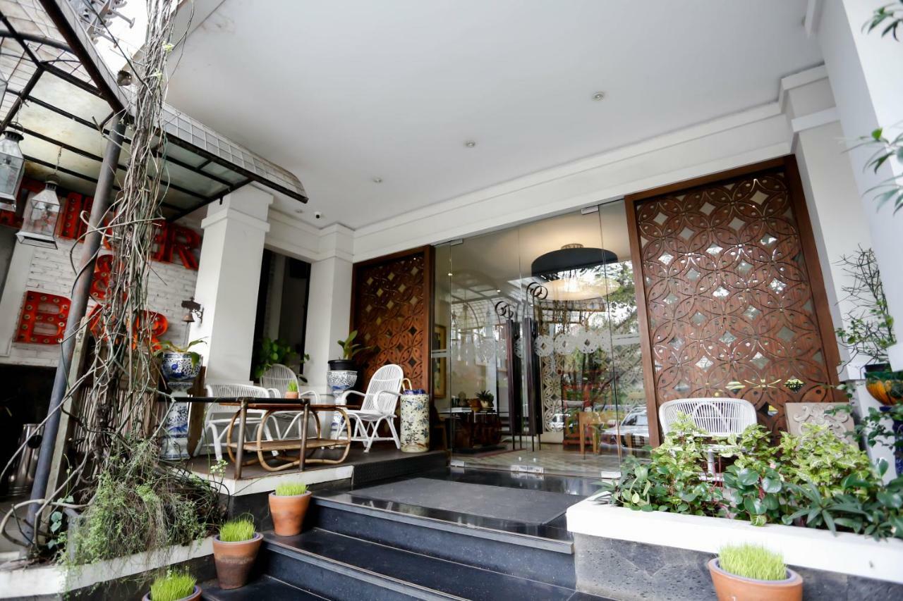Capital O 852 The Silk At Dago Hotel Bandung Exterior foto