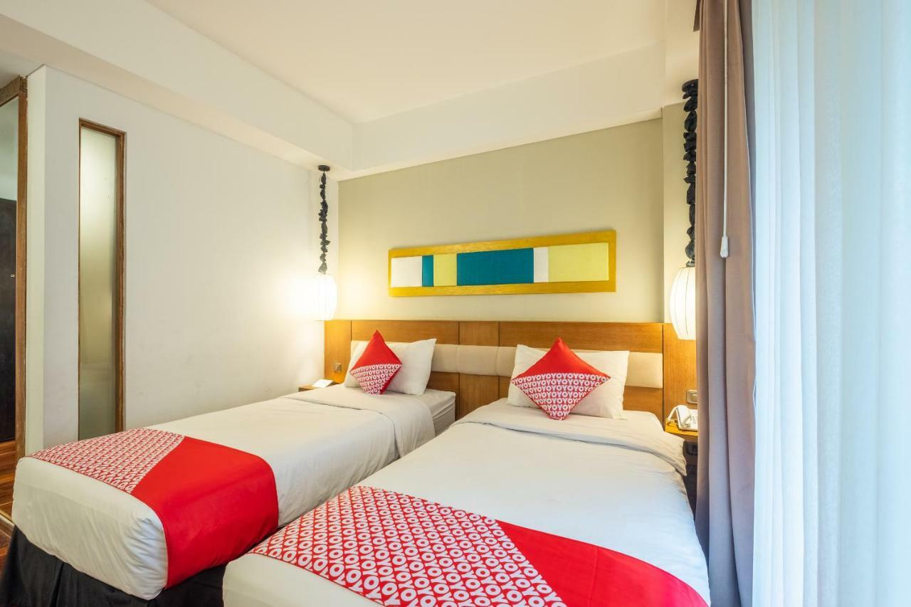 Capital O 852 The Silk At Dago Hotel Bandung Exterior foto